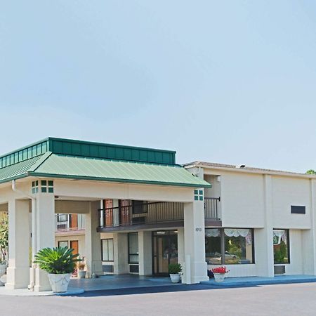 Baymont By Wyndham Troy Hotel ภายนอก รูปภาพ